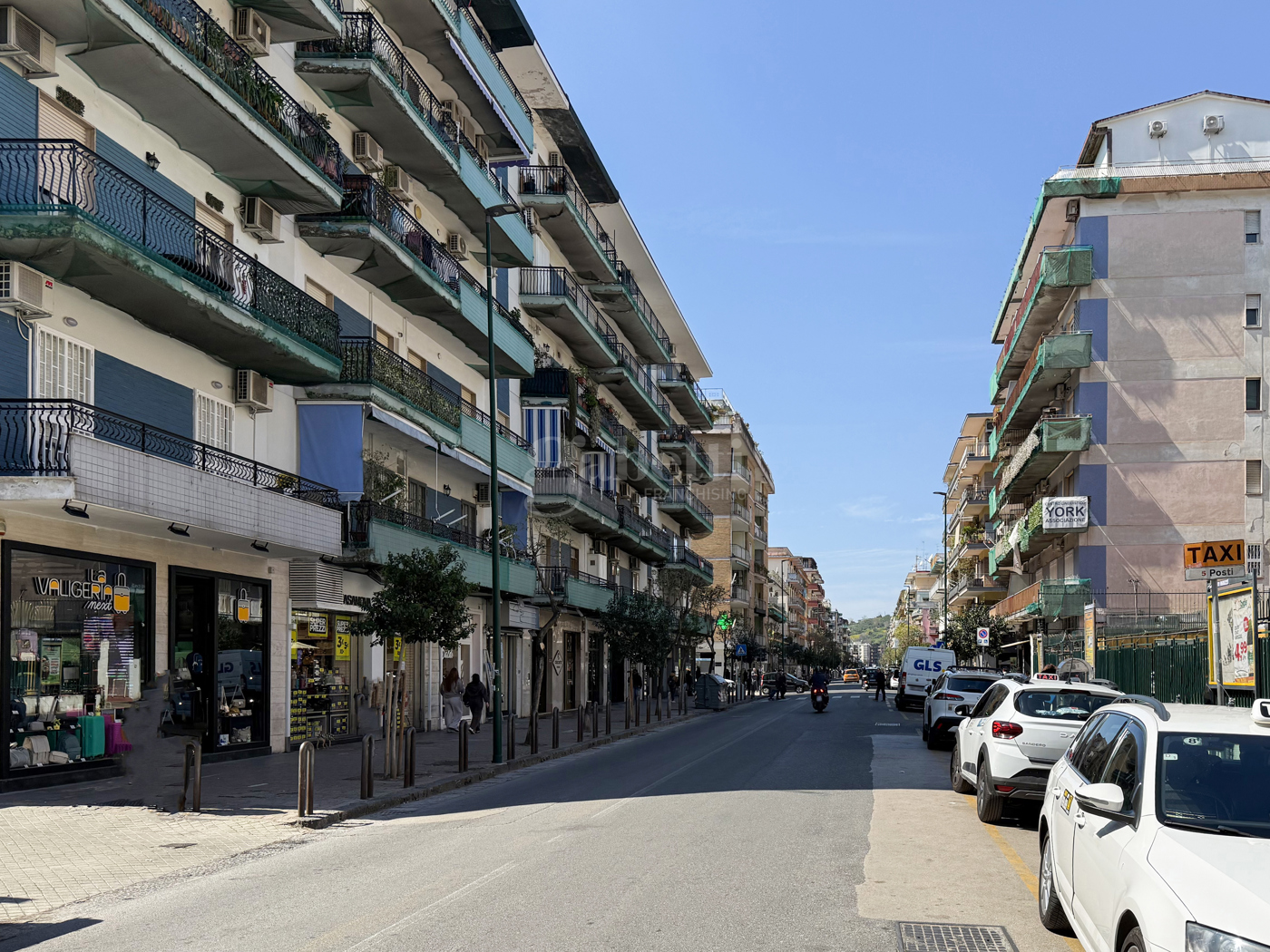 Ufficio con box a Napoli