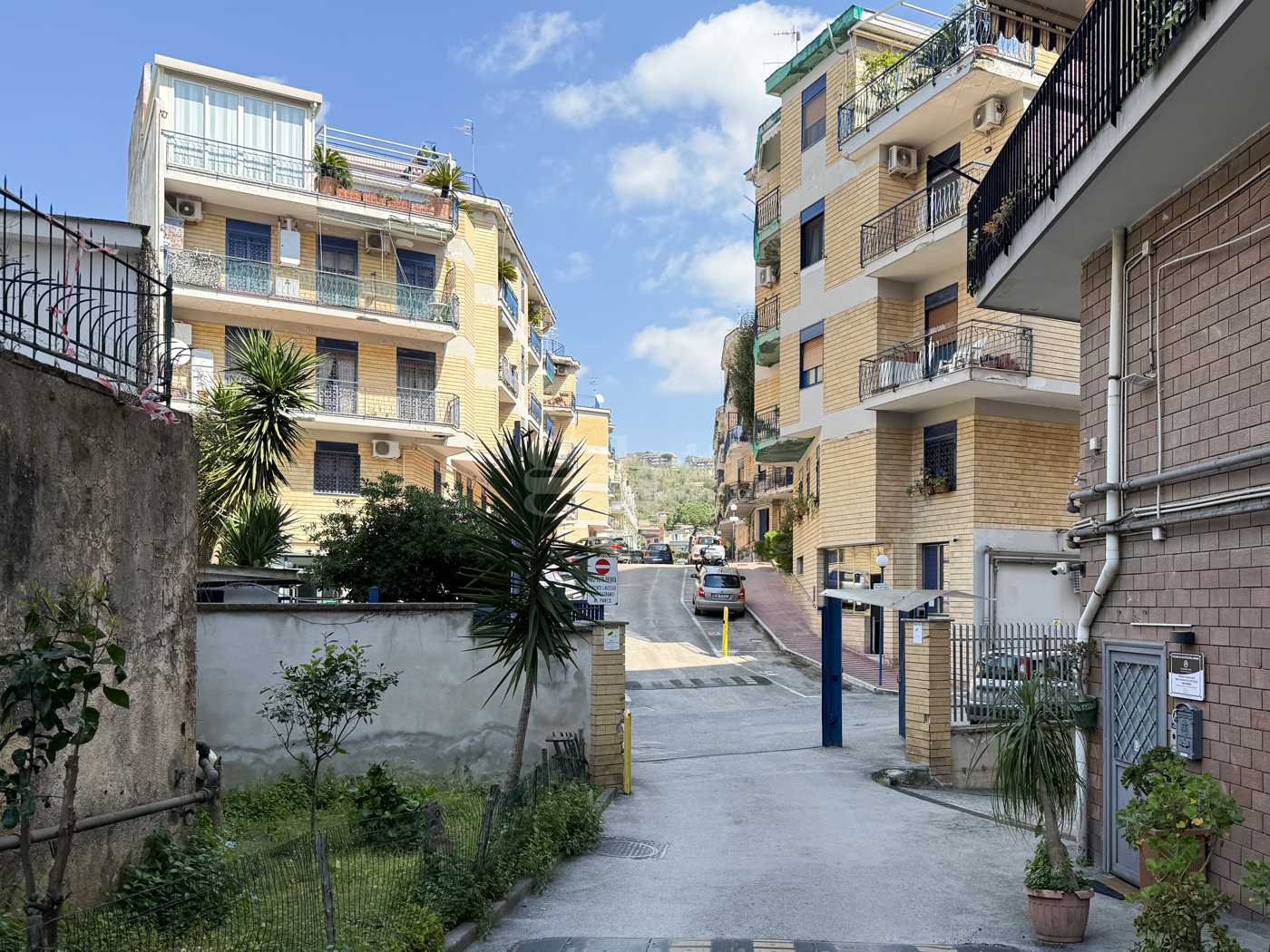 Ufficio con box a Napoli