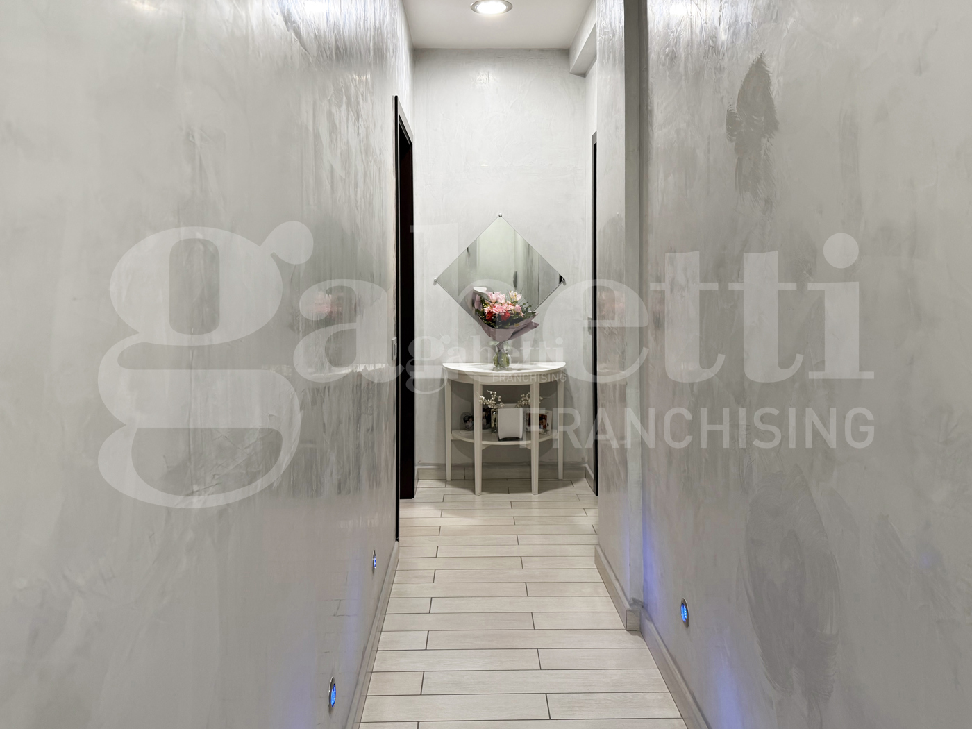 Appartamento con box a Napoli