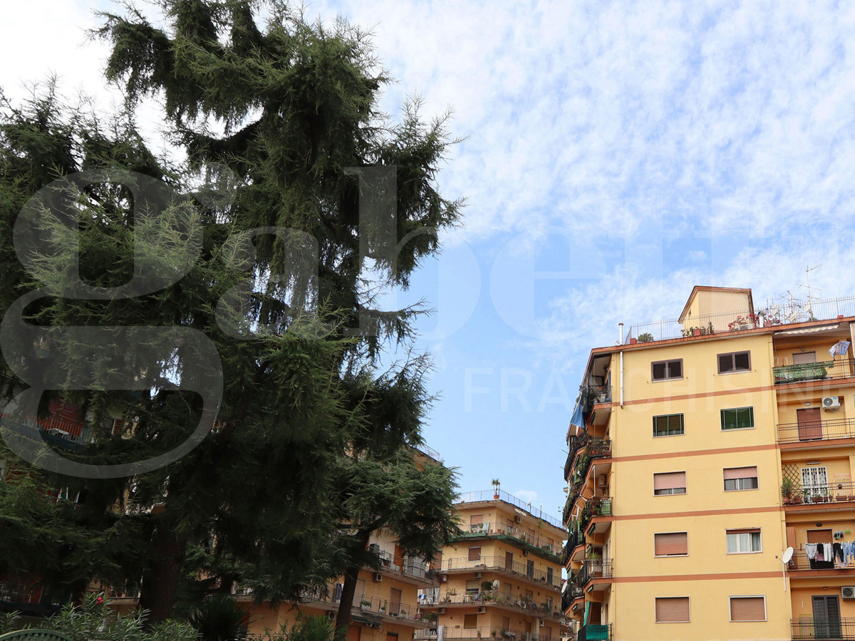 Magazzino in vendita a Napoli