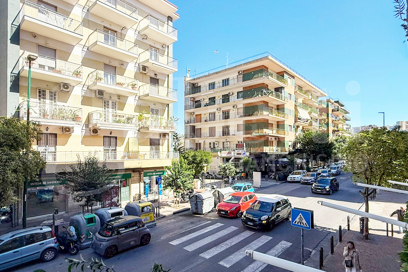 Quadrilocale con box a Napoli