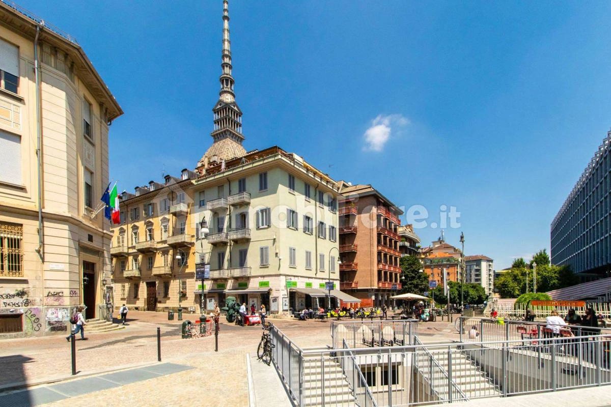 Quadrilocale in vendita a Torino