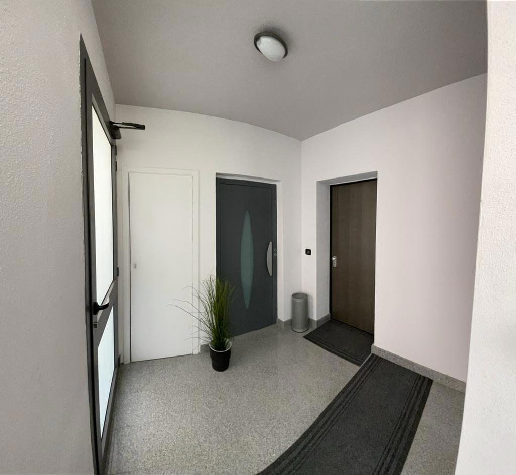 Quadrilocale con box a Collegno