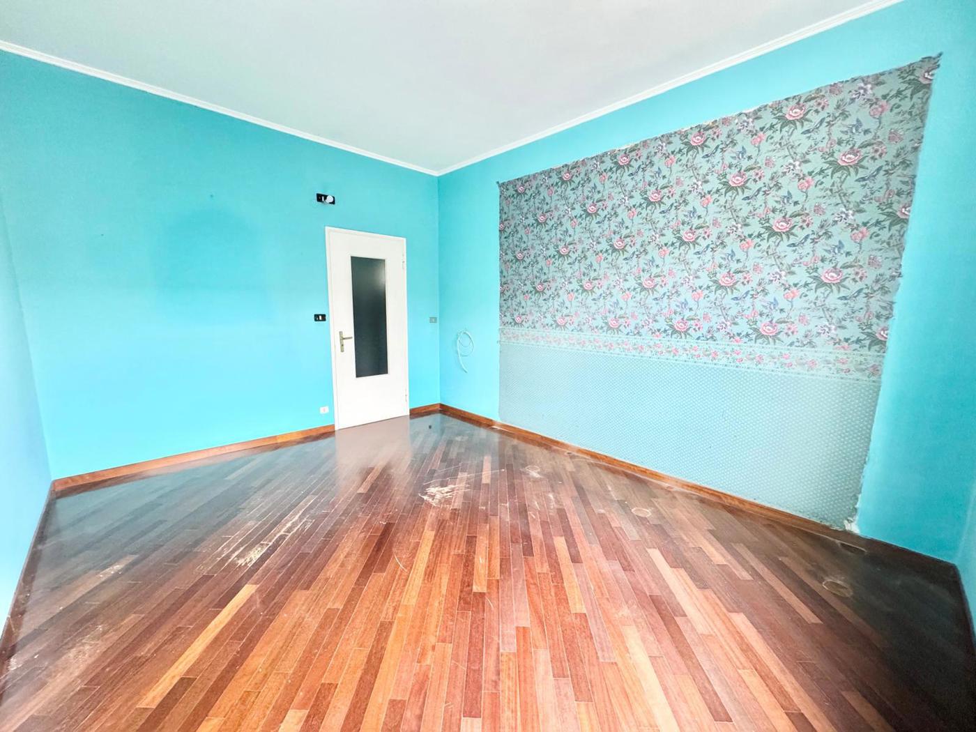 Trilocale da ristrutturare a Collegno