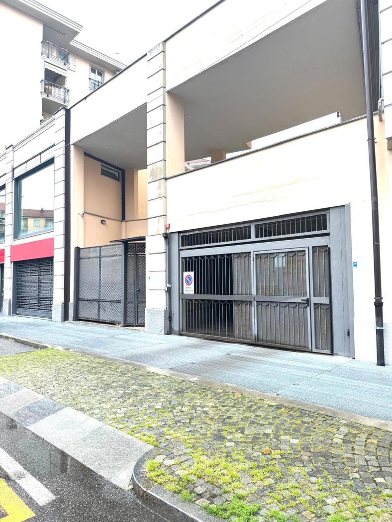 Box/Garage 20mq in vendita a Rivoli