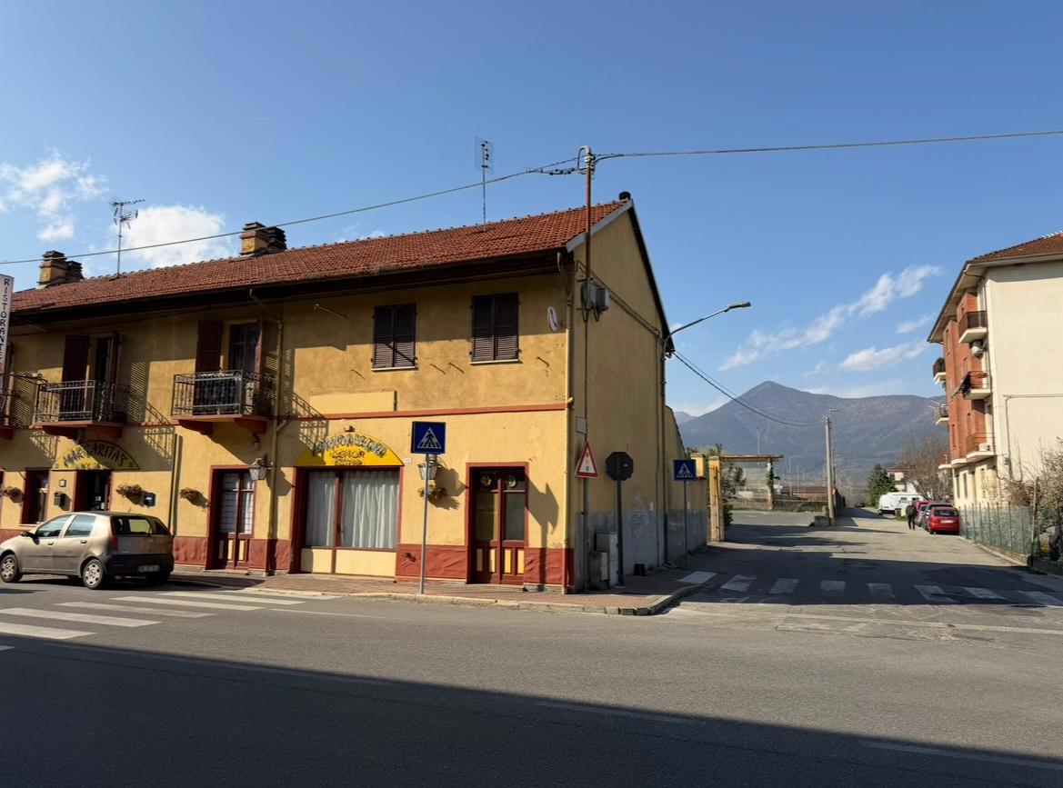 Attivit� commerciale Ristorante e pizzeria in vendita a Buttigliera Alta