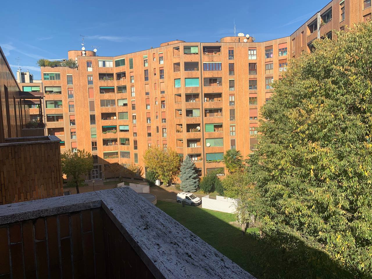 Trilocale arredato in affitto a Milano