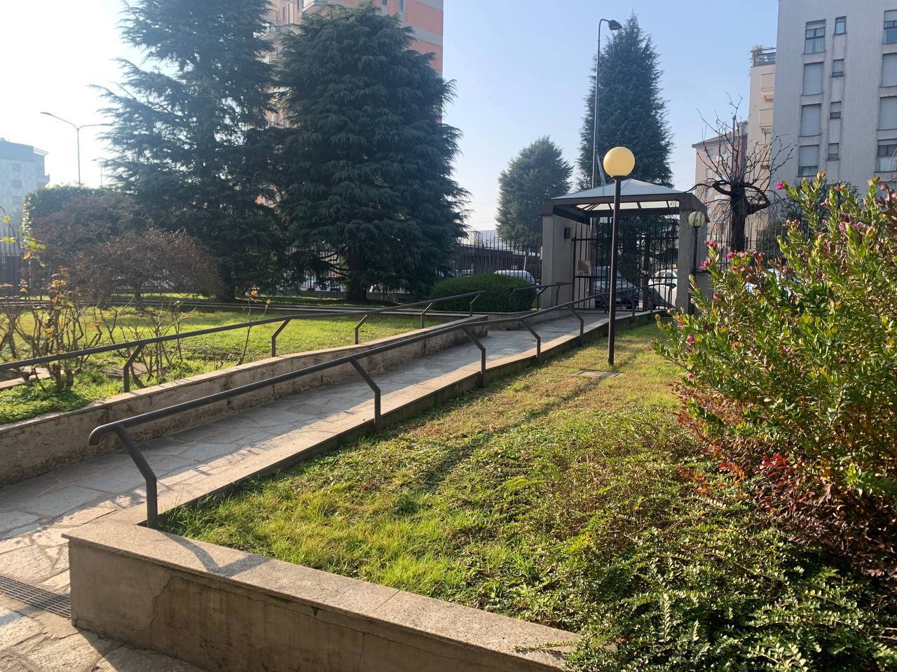 Trilocale arredato in affitto a Milano