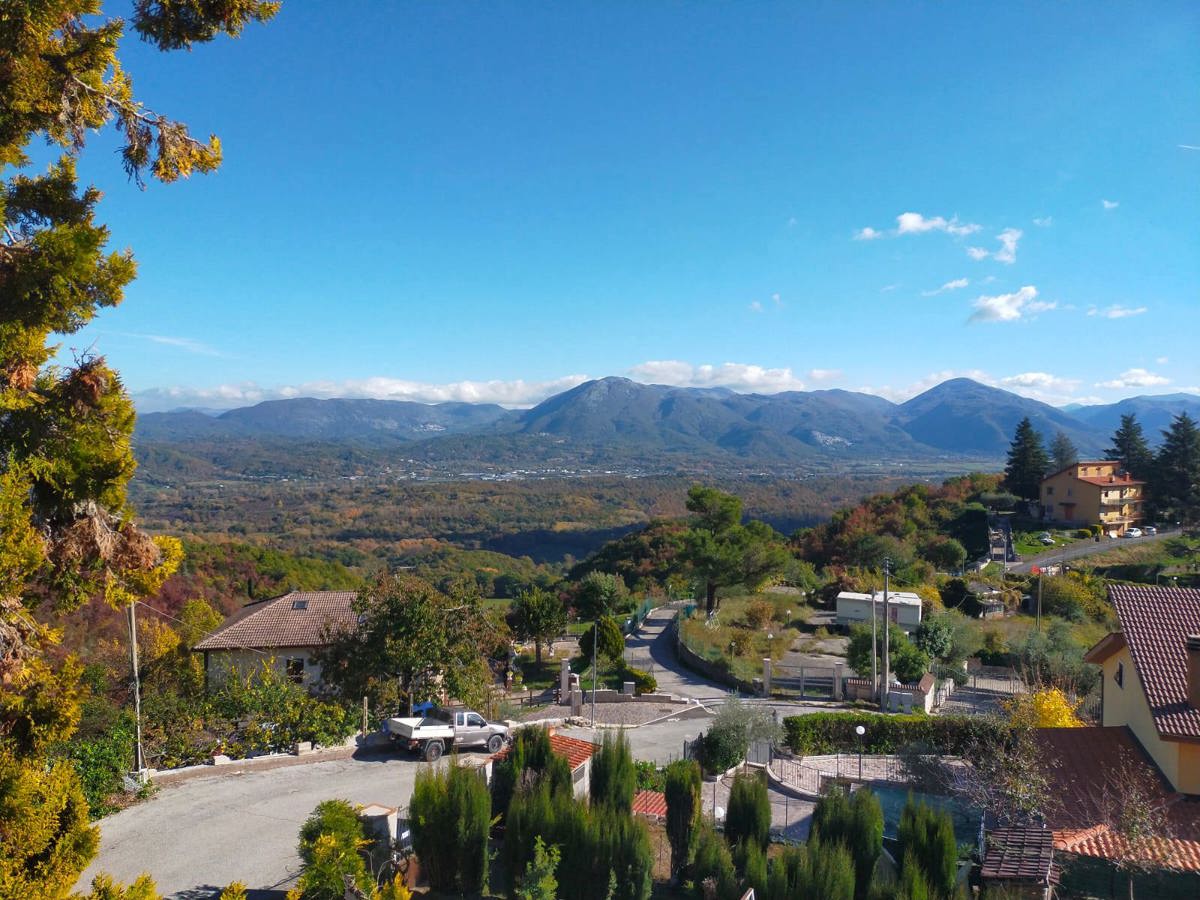 Villa con giardino a Vallinfreda