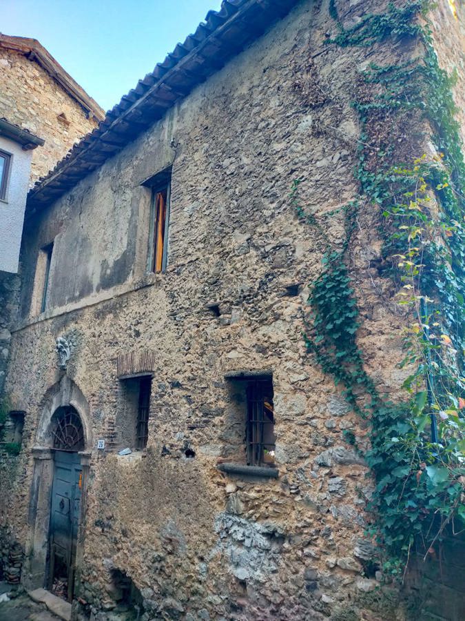 Casa indipendente da ristrutturare a Anticoli Corrado