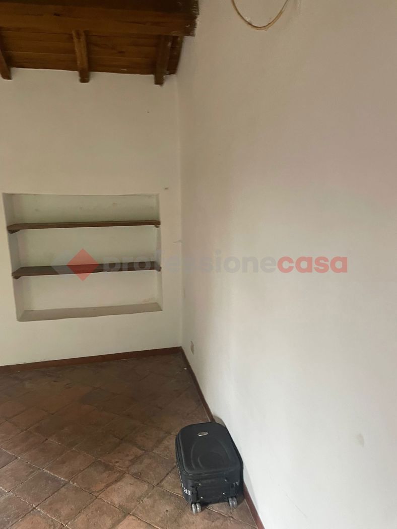 Bilocale arredato in affitto a Mandela