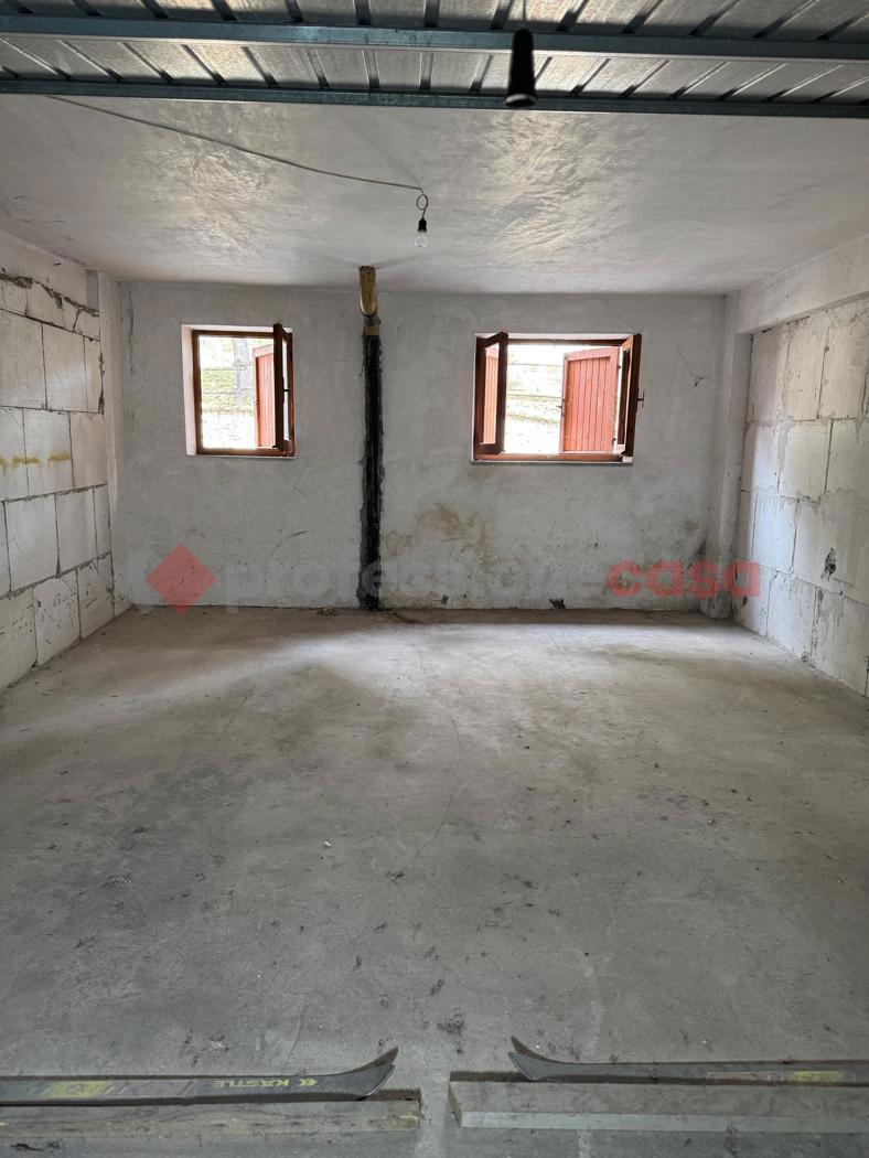 Box/Garage 27mq in vendita a Subiaco