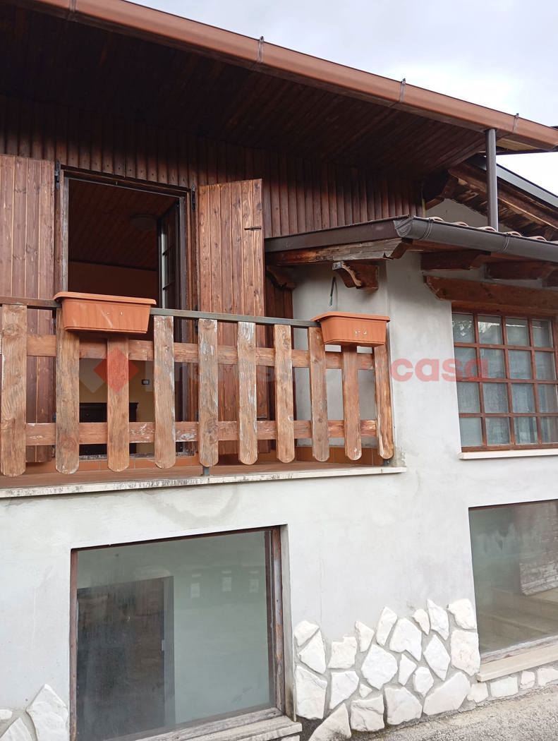 Villa Bifamiliare in vendita a Oricola