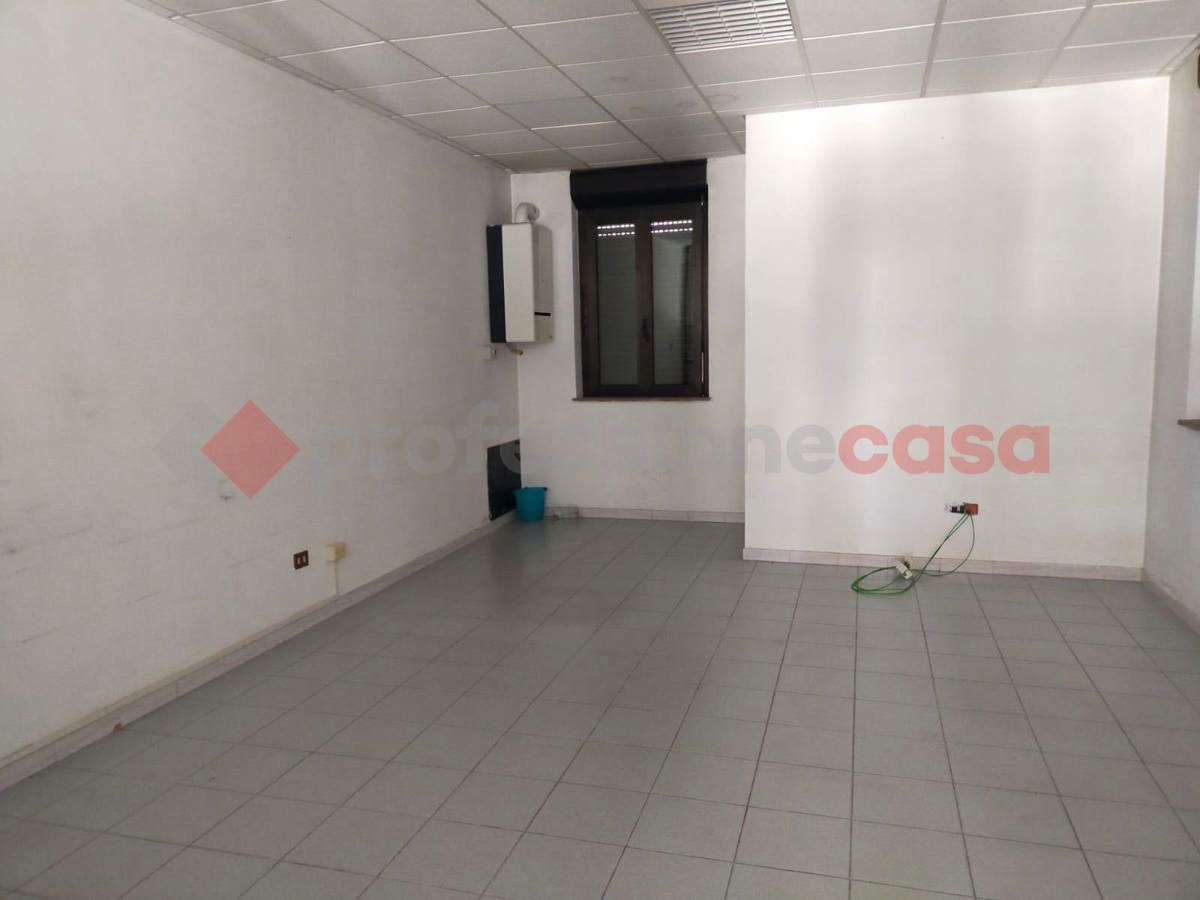 Ufficio con box doppio a Carsoli