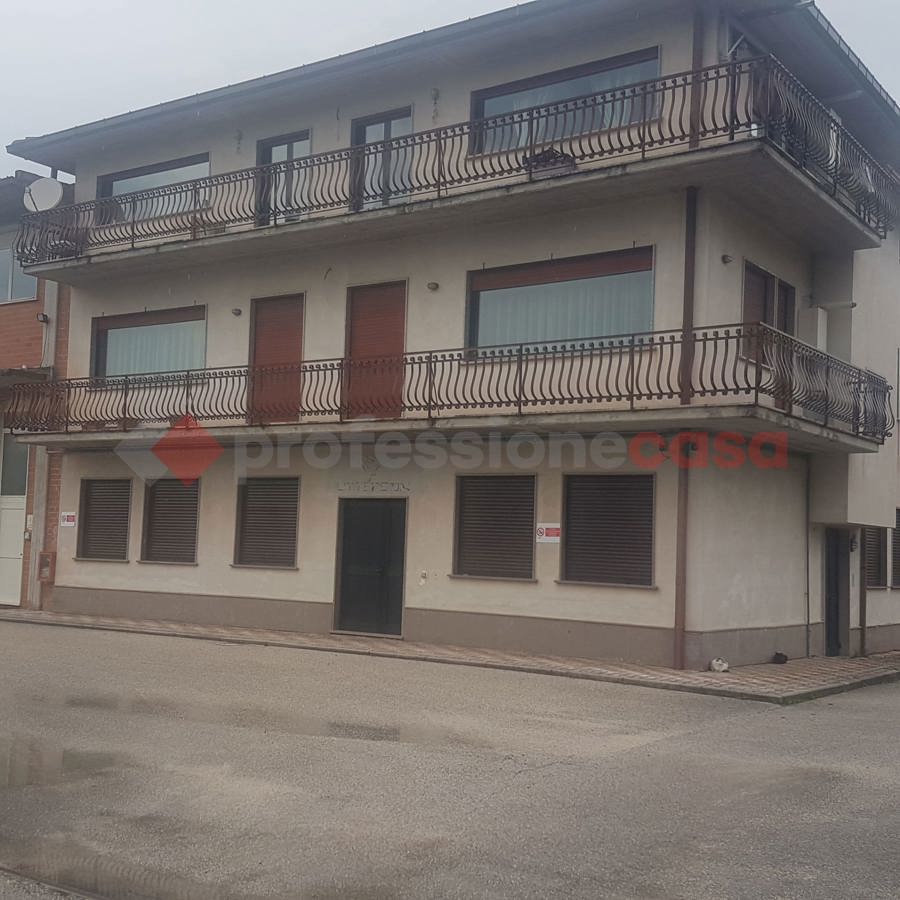 Ufficio con box doppio a Carsoli