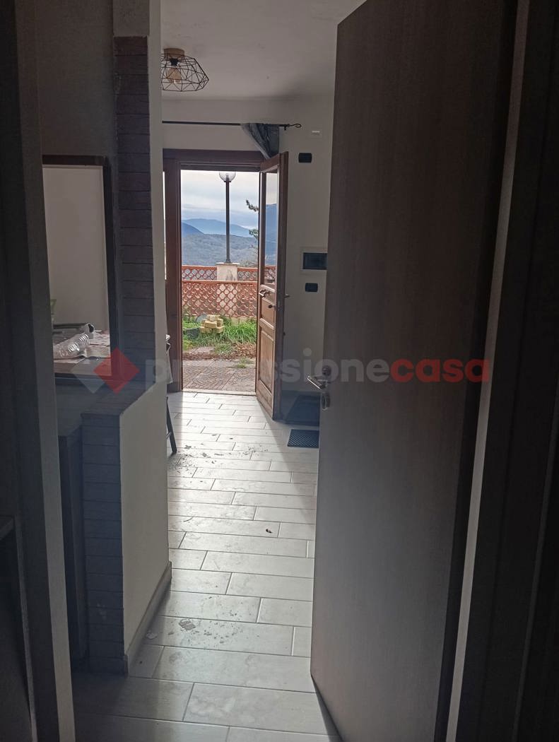 Casa indipendente in vendita a Vallinfreda