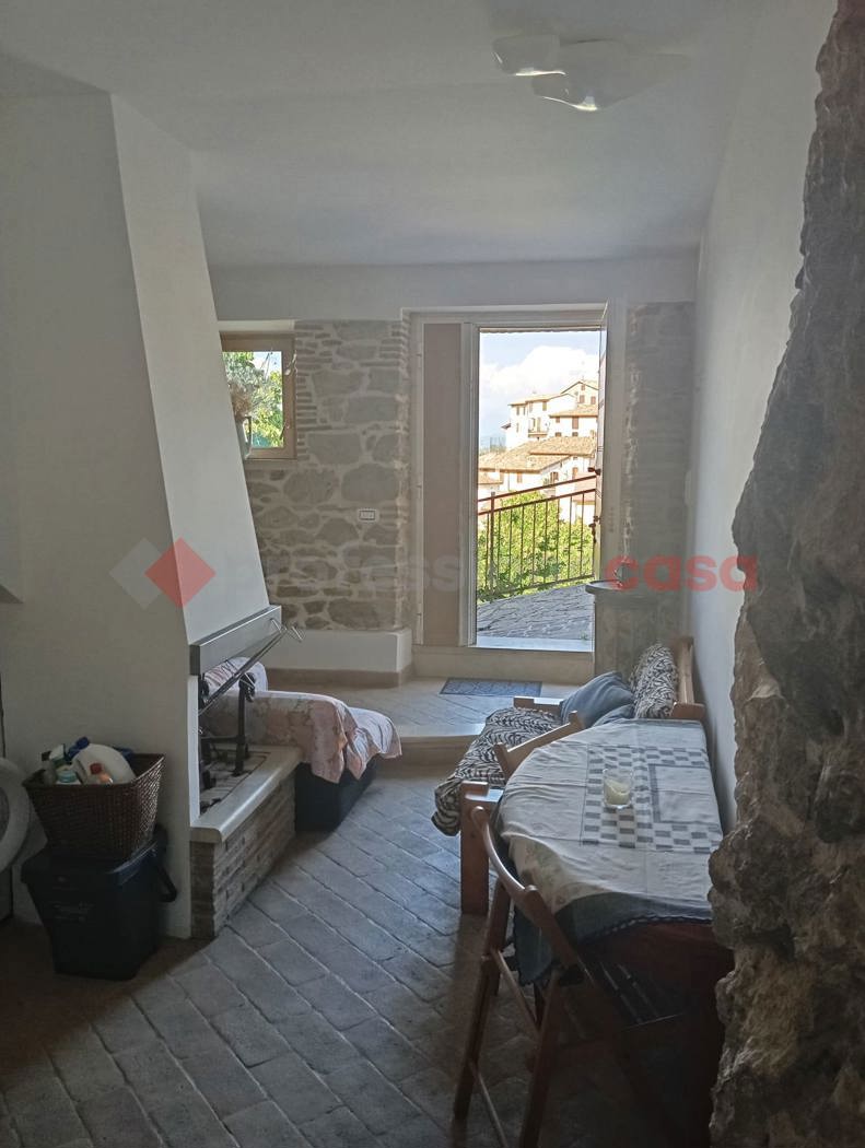 Casa indipendente in vendita a Vallinfreda