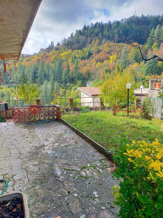 Casa indipendente con giardino a Vallinfreda