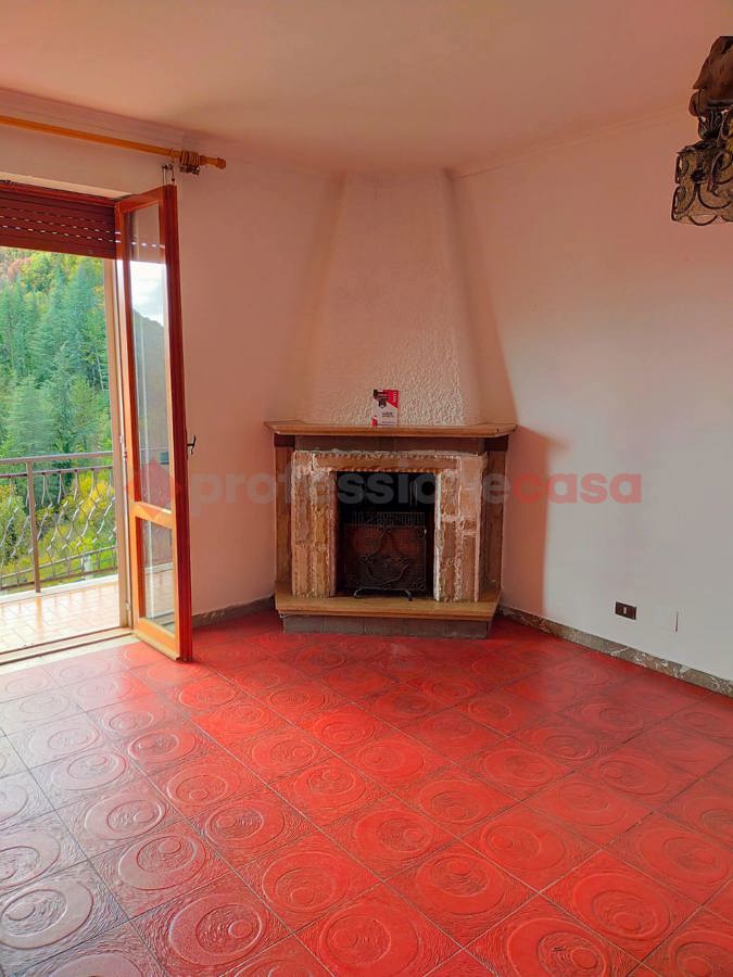 Casa indipendente con giardino a Vallinfreda