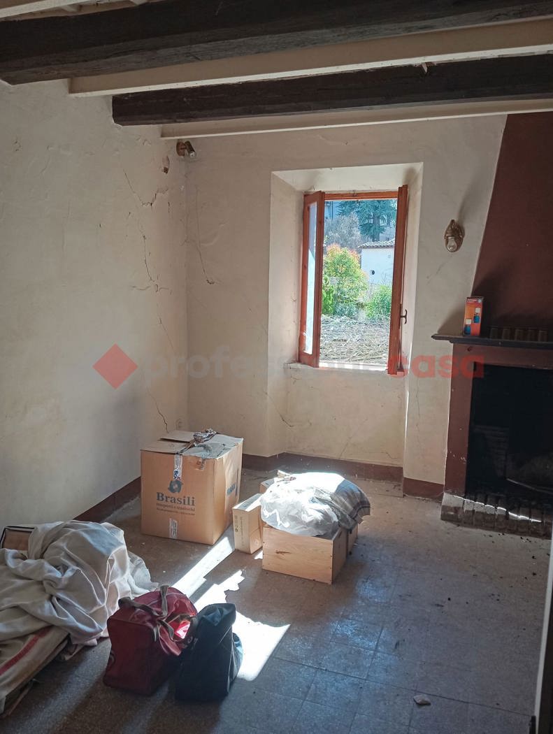 Appartamento da ristrutturare a Riofreddo