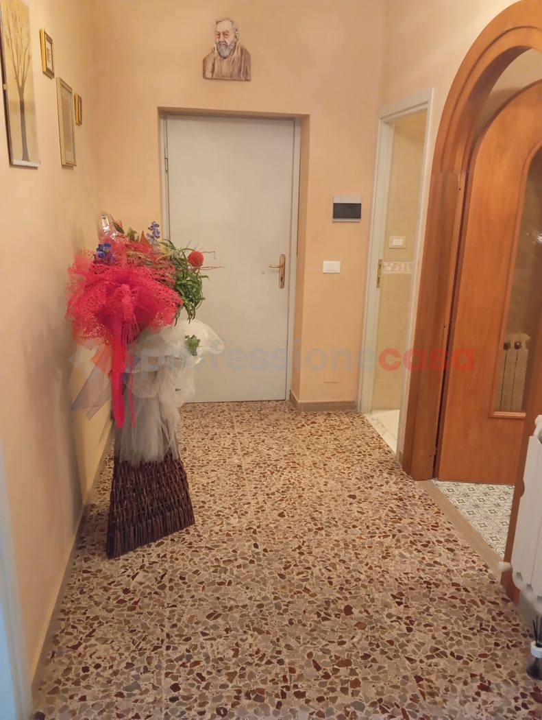 Quadrilocale in vendita a Cervara di Roma