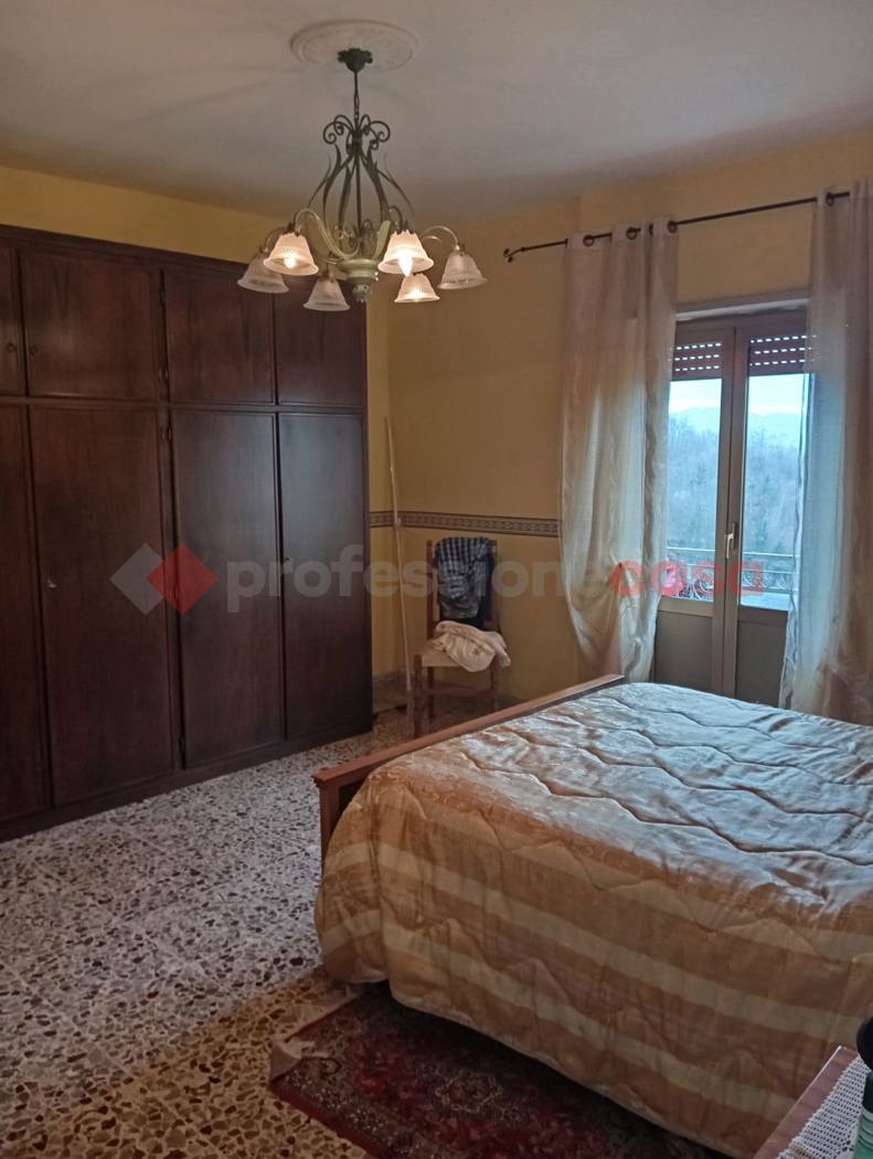 Quadrilocale in vendita a Cervara di Roma