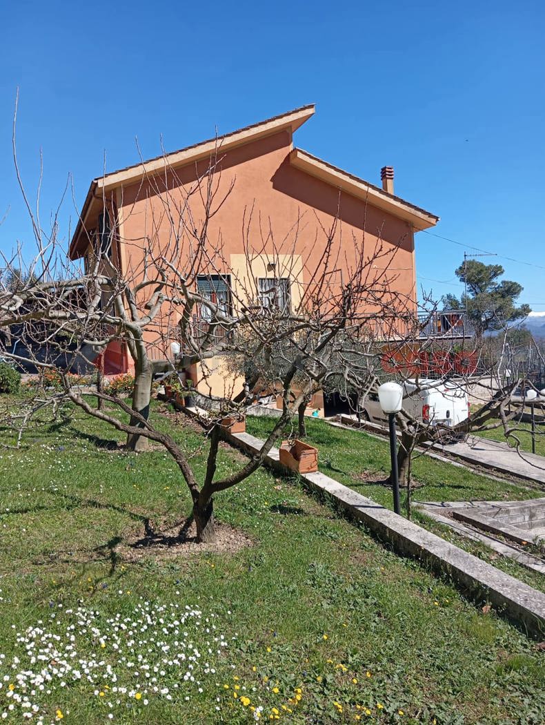 Villa Bifamiliare in vendita a Vallinfreda