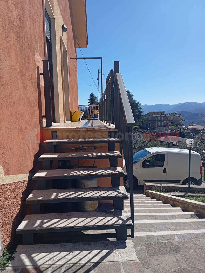 Villa Bifamiliare in vendita a Vallinfreda