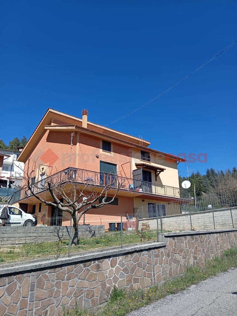 Villa Bifamiliare in vendita a Vallinfreda