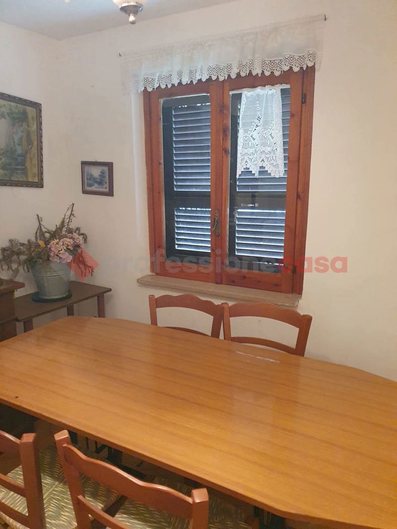 Casa indipendente arredata in affitto a Carsoli