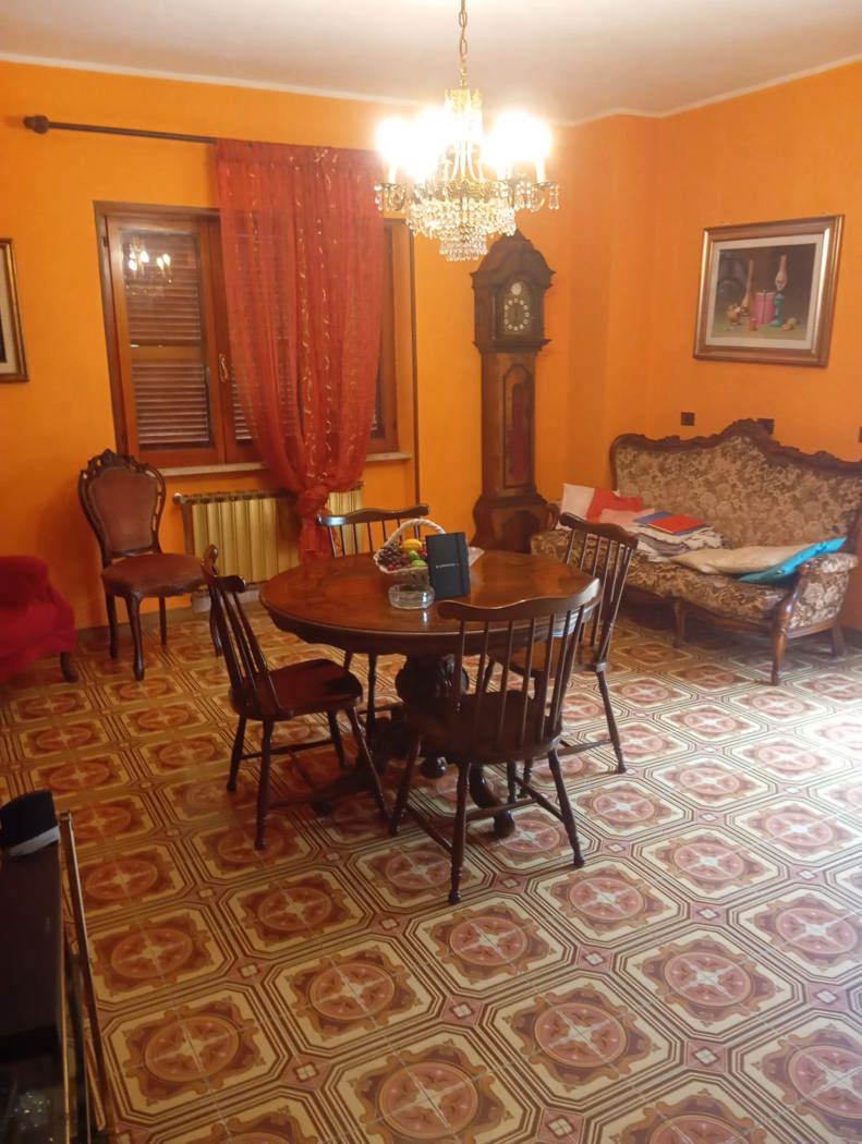 Quadrilocale in vendita a Pereto