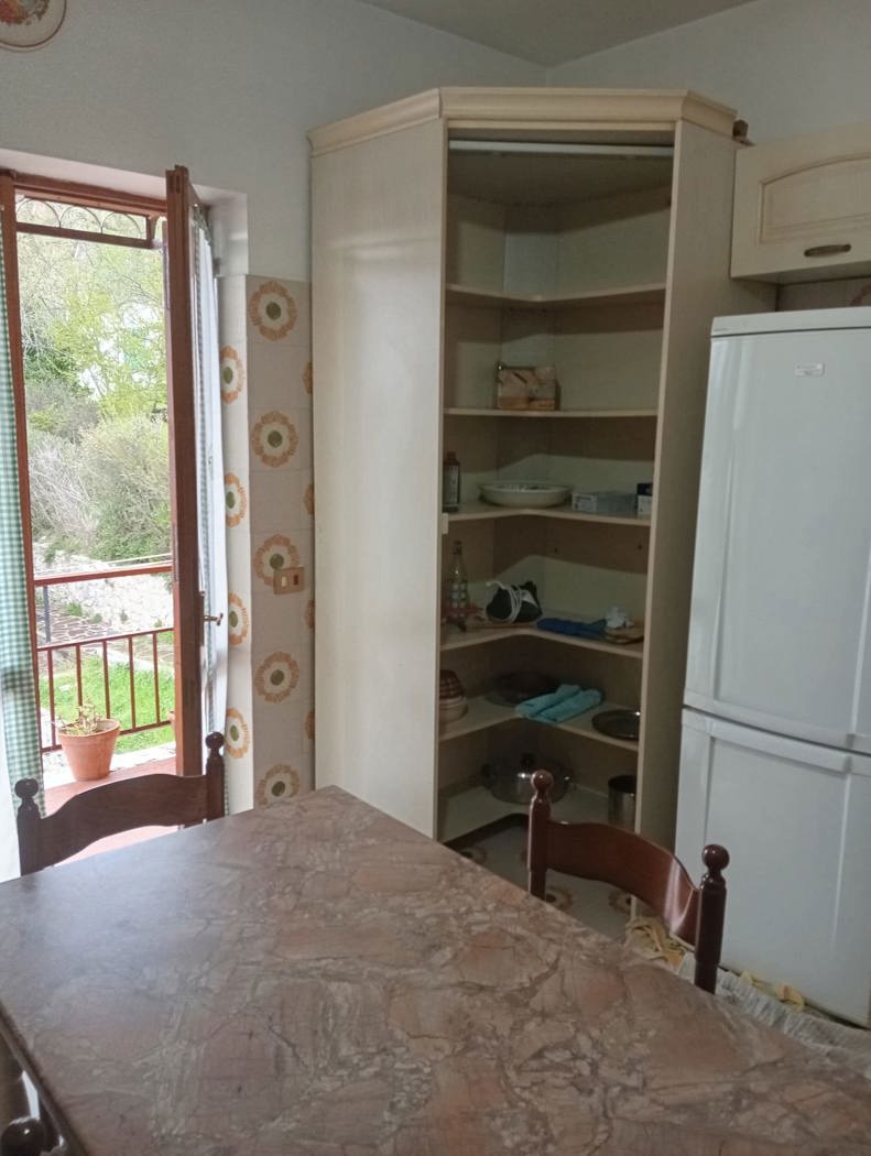 Quadrilocale in vendita a Pereto