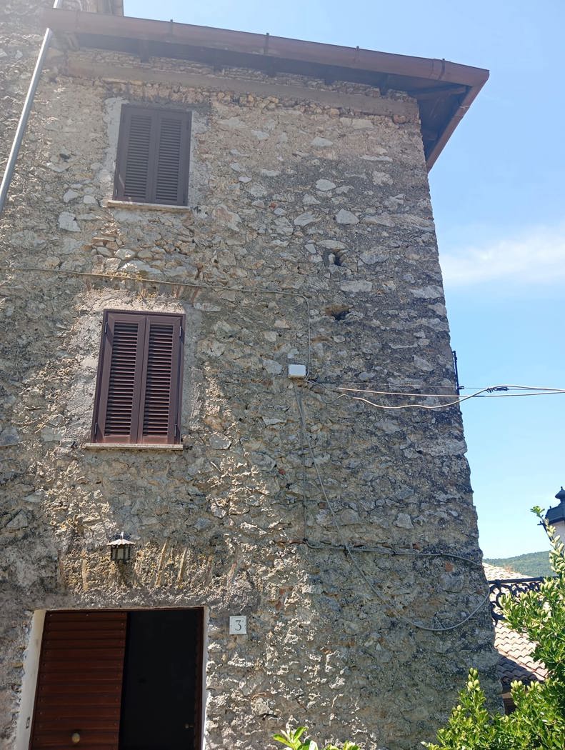 Casa indipendente in vendita a Roviano