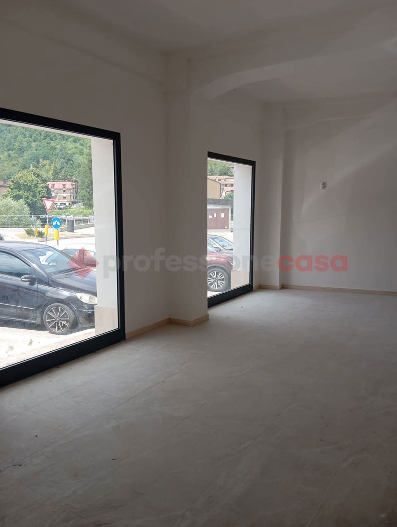 Negozio in affitto a Carsoli