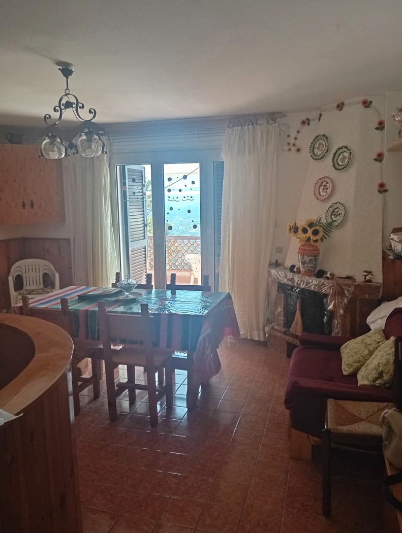 Casa indipendente in vendita a Vallinfreda