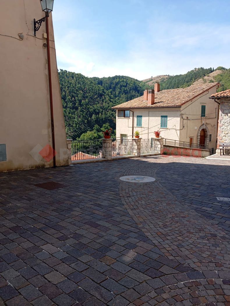 Trilocale da ristrutturare a Vallinfreda
