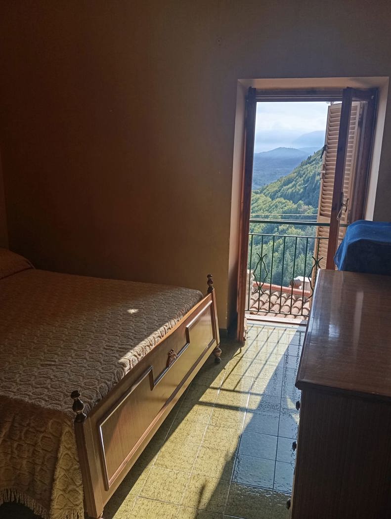 Casa indipendente in vendita a Vallinfreda