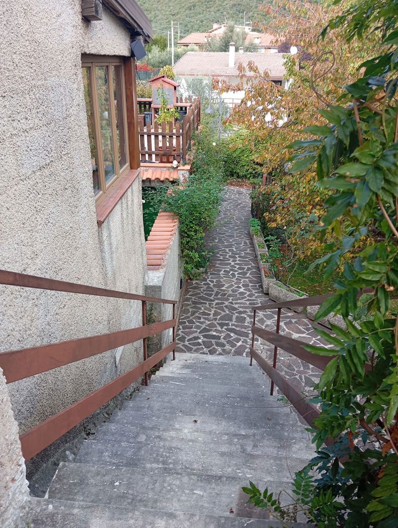 Casa indipendente in vendita a Camerata Nuova