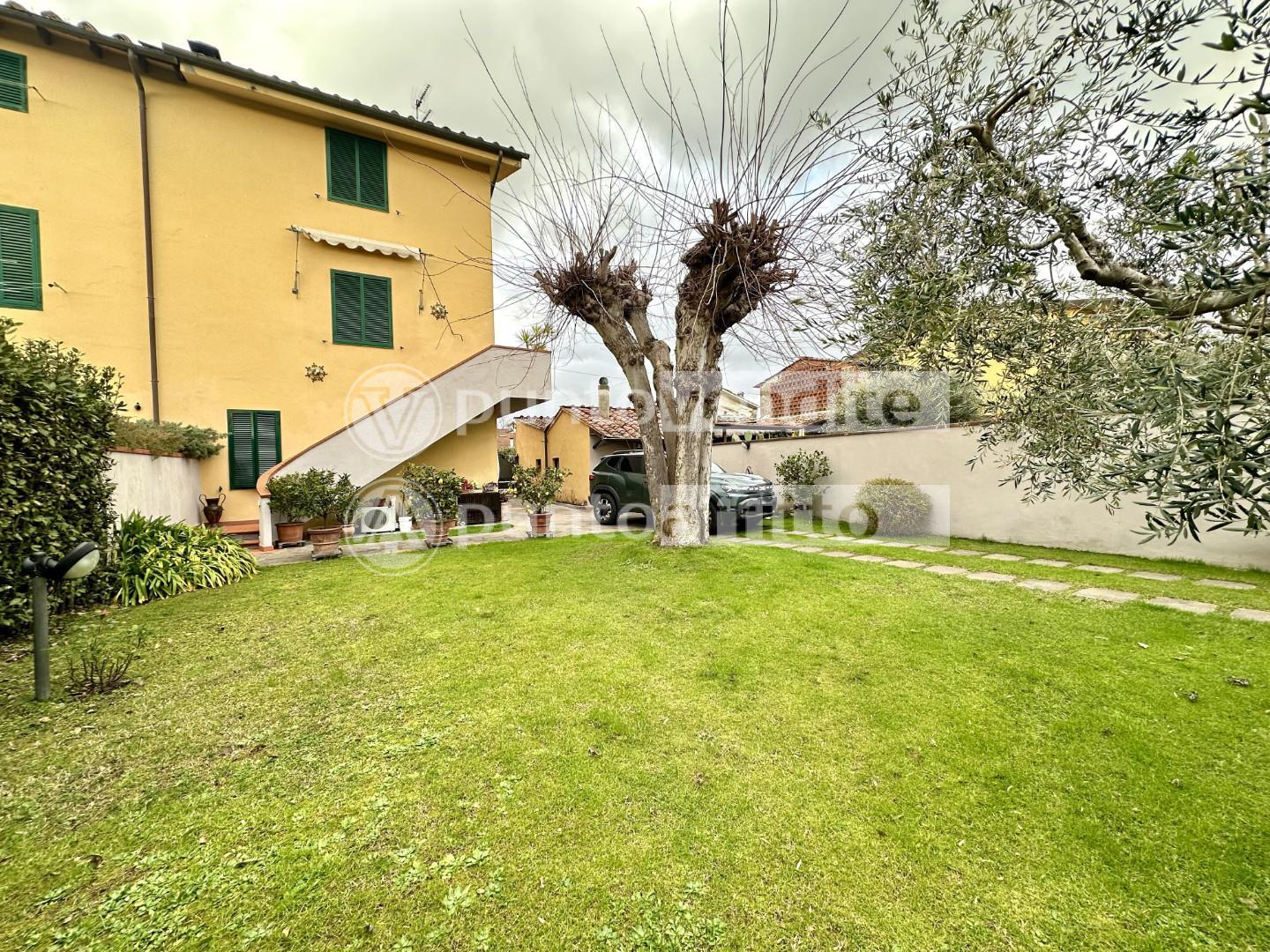 Casa indipendente con giardino, Lucca san cassiano a vico