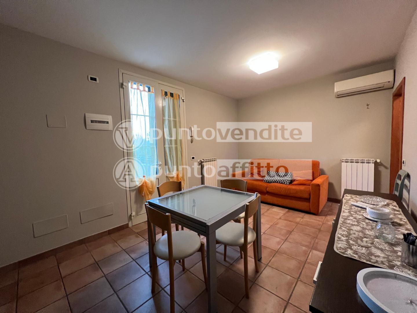 Bilocale arredato in affitto, Lucca sant'anna