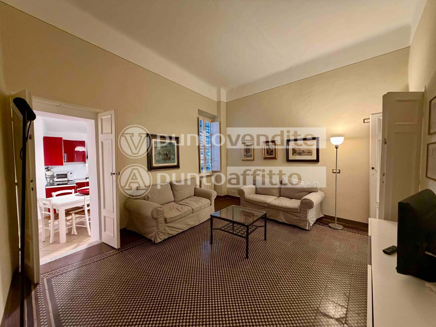 Appartamento arredato in affitto, Lucca centro storico