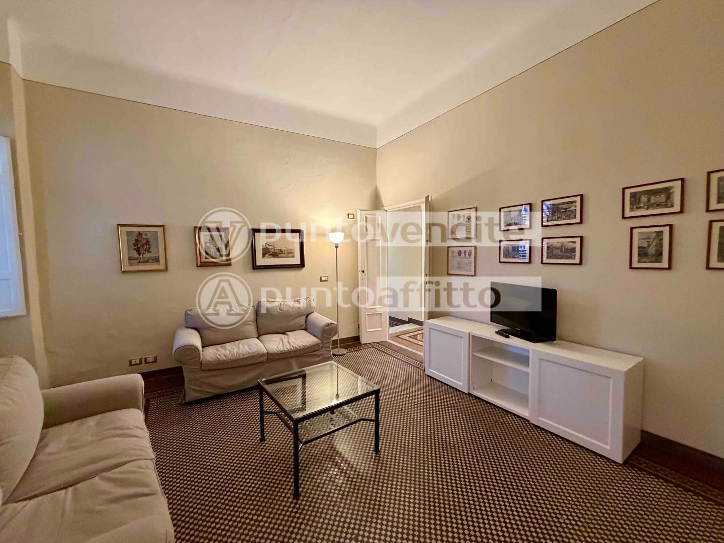 Appartamento arredato in affitto, Lucca centro storico