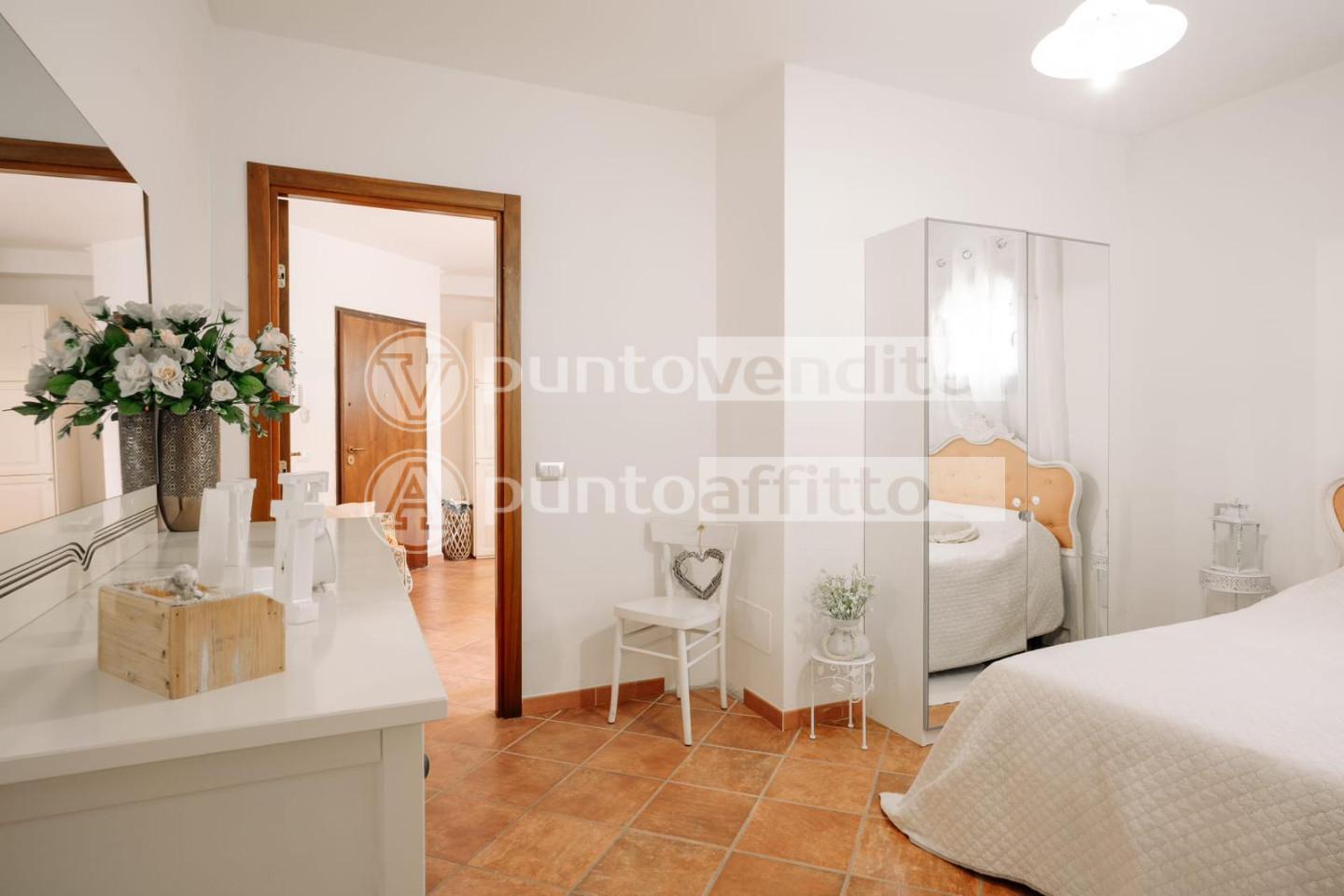 Bilocale arredato in affitto, Lucca borgo giannotti