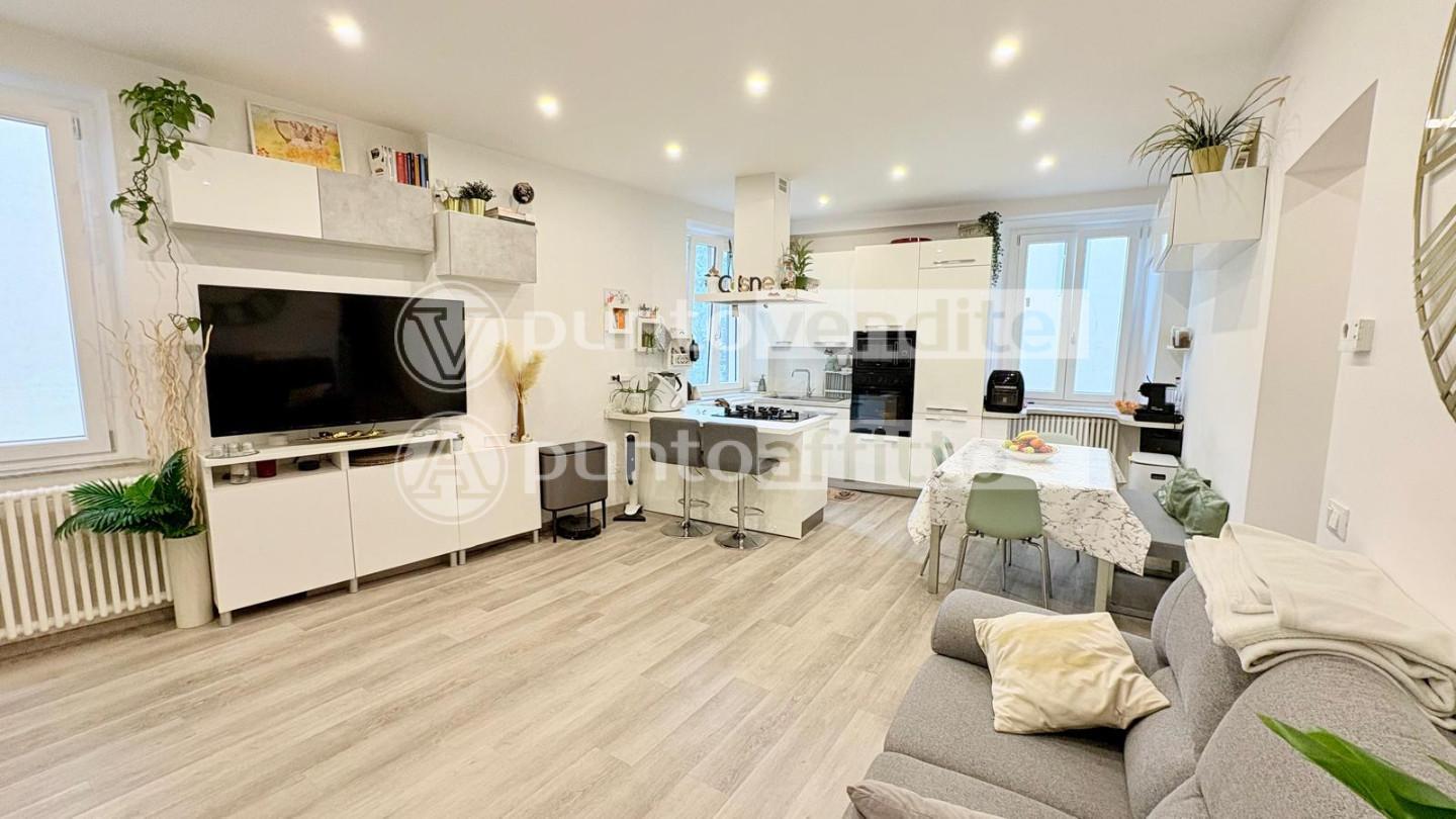 Appartamento con terrazzo, Lucca centro storico