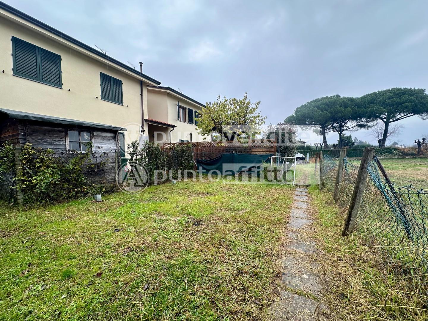 Trilocale con giardino, Lucca santissima annunziata