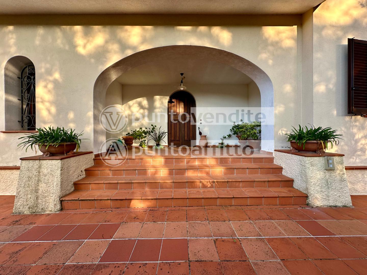 Villa con giardino a Camaiore