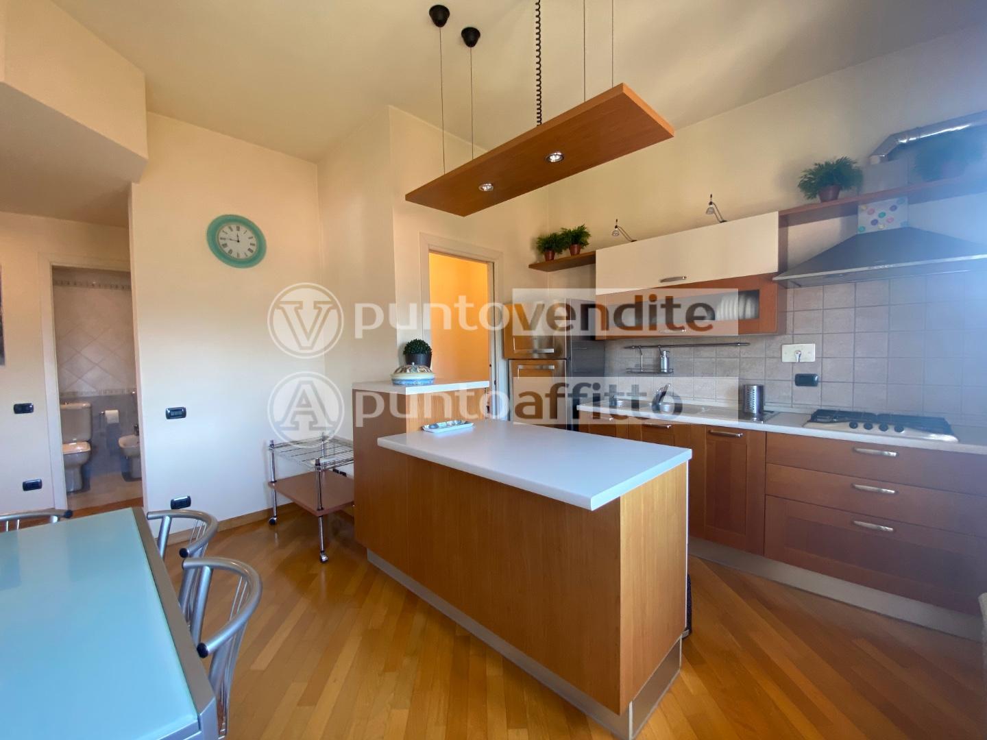 Trilocale arredato in affitto, Lucca san concordio contrada