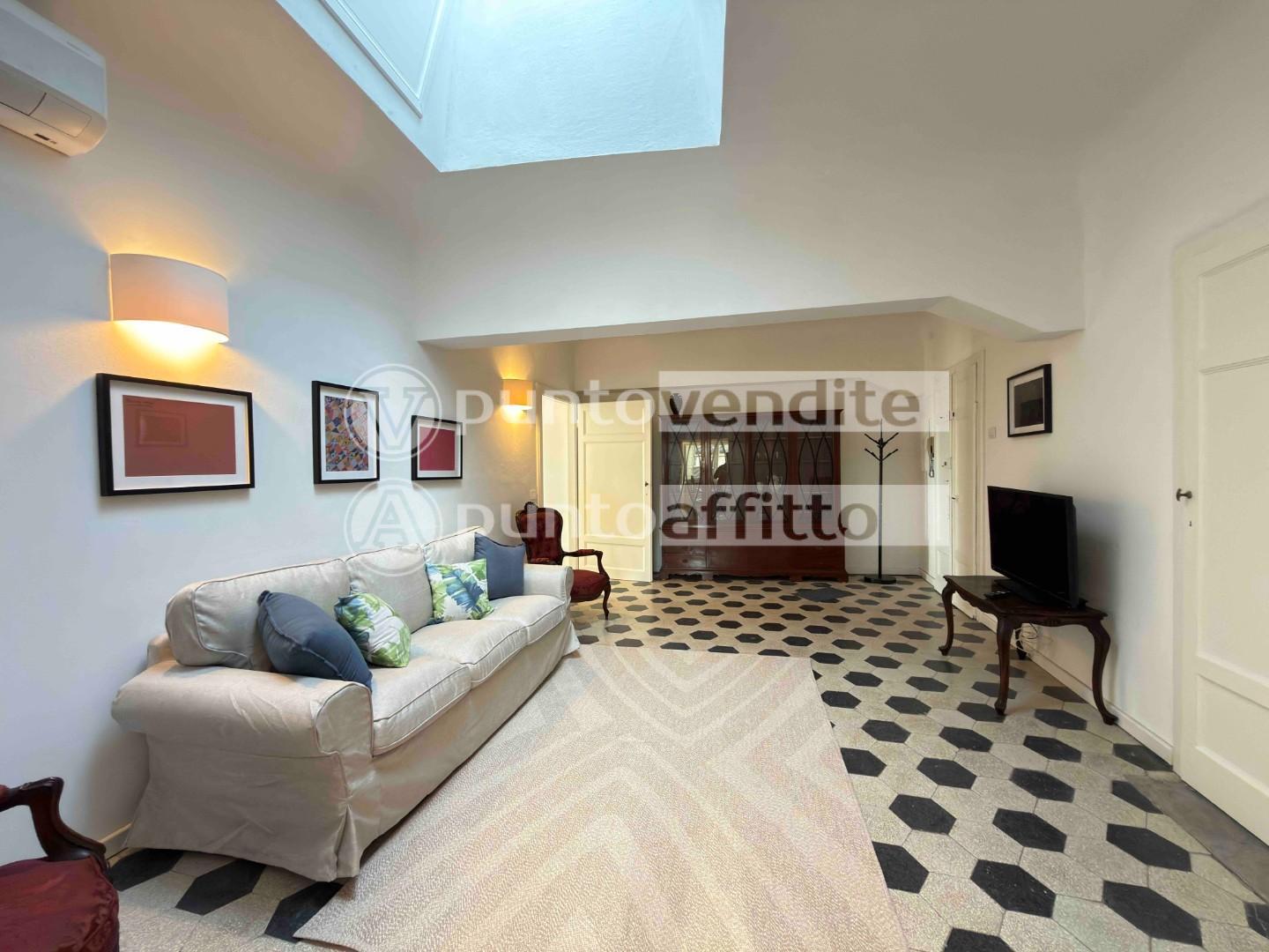 Appartamento arredato in affitto, Lucca centro storico