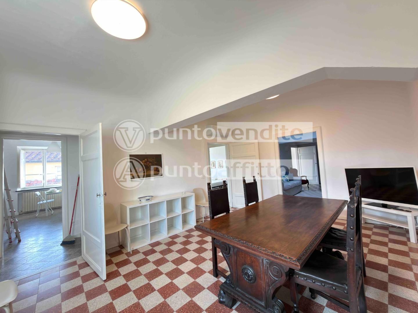 Appartamento arredato in affitto, Lucca centro storico