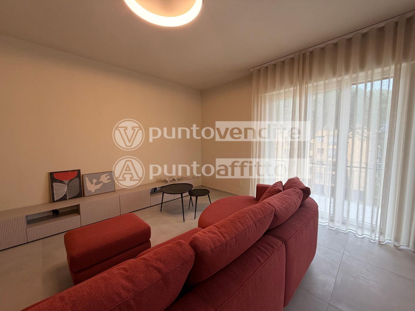 Appartamento arredato in affitto, Lucca arancio